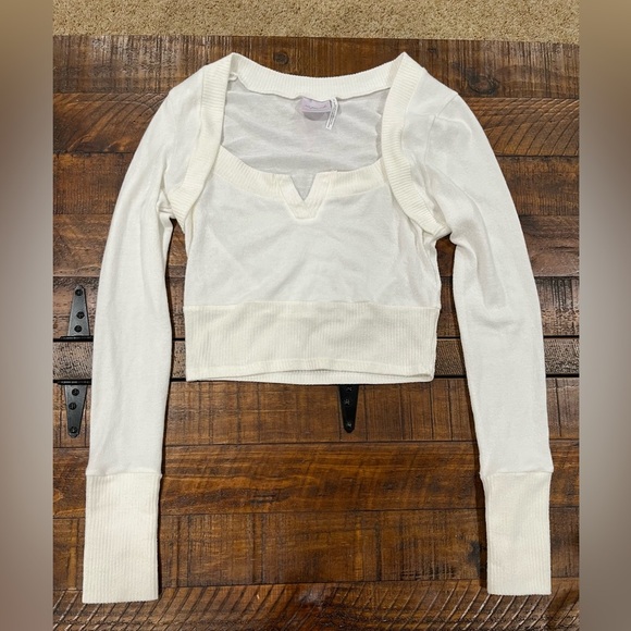 Urban Outfitters Cream Long Sleeve Cut Out Bodysuit - Picture 1 of 2